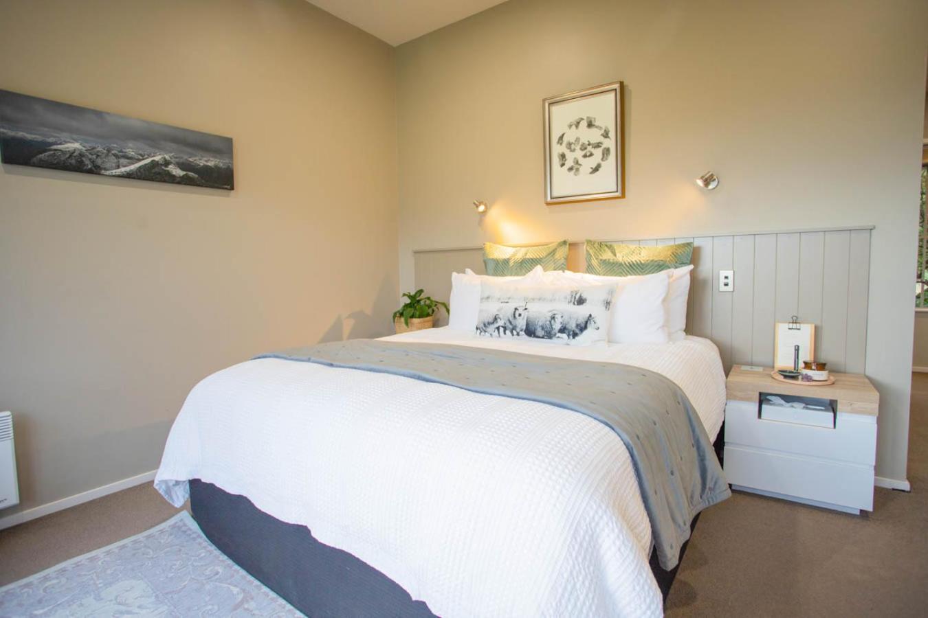 Dunluce Boutique B&B Te Anau Exterior foto